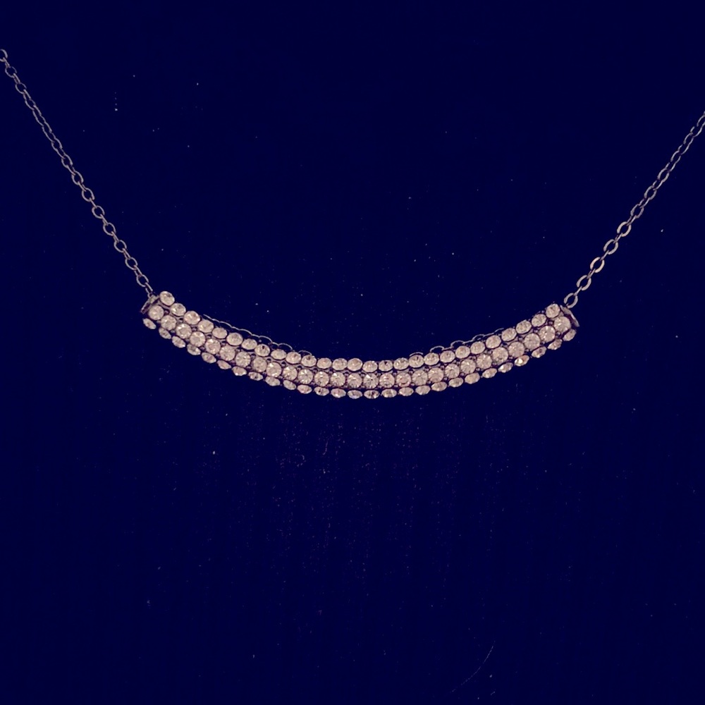 💜 30% off with bundle! Rhinestone encrusted bar, black tone, silver chain